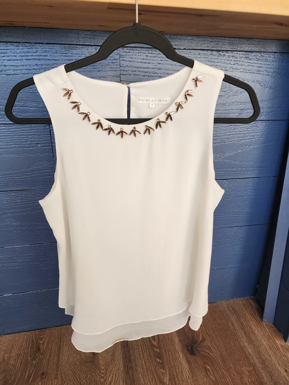 Violet & Claire White Layered Chiffon Sleeveless Top with Metallic Neck Detail
